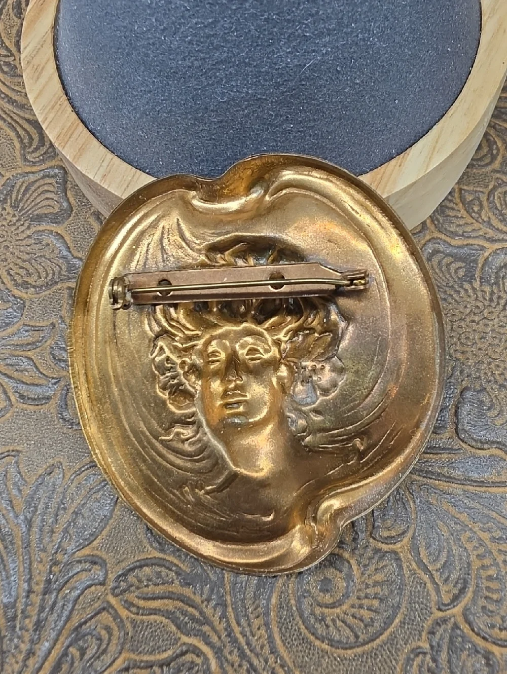 Vintage Art Nouveau Gold Color Metal Woman's Portrait Head Ornate Brooch